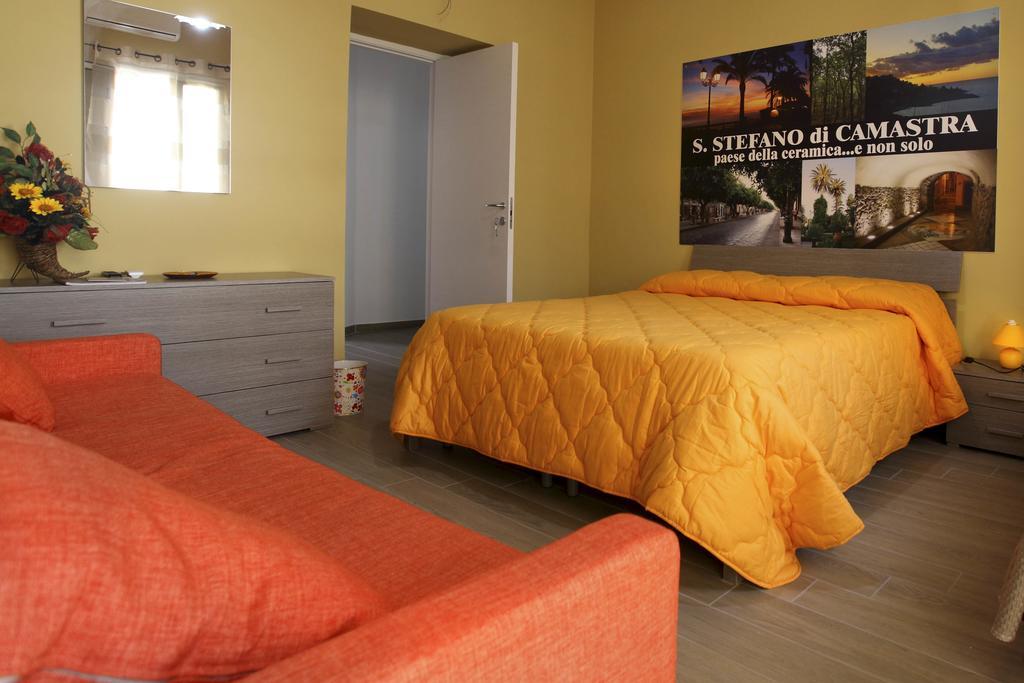Bed & Breakfast La Grande Mela Santo Stefano di Camastra